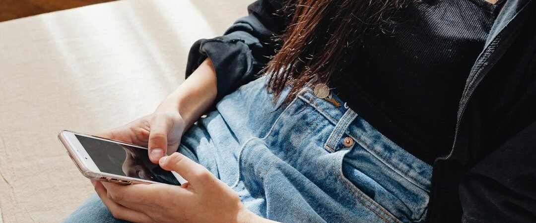 How to Build Trust Online When No One Reads Anymore